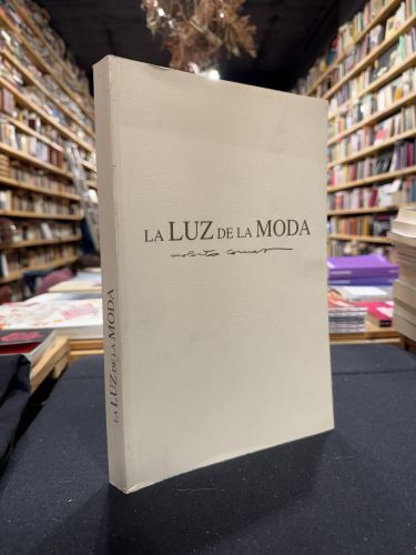 Portada do libro de La luz de la moda