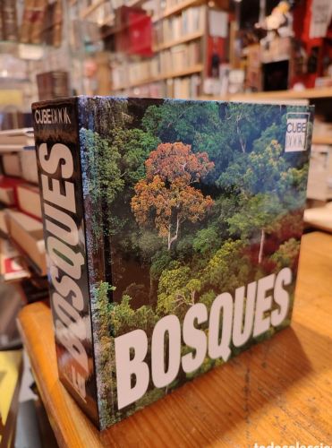 Portada do libro de BOSQUES. CUBE BOOK. VV.AA