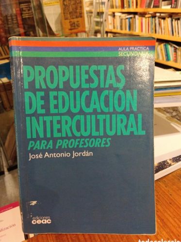 Portada do libro de Jordán Propuestas de educación intercultural