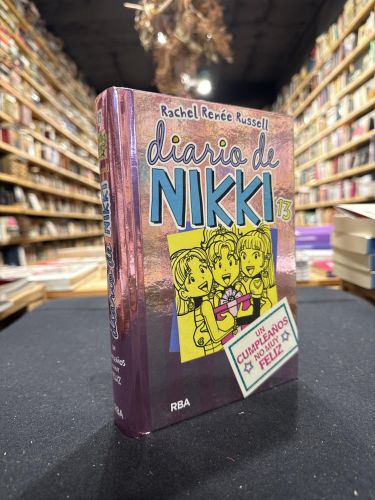 Portada do libro de Diario de Nikki 13 - Un cumpleaños no muy feliz
