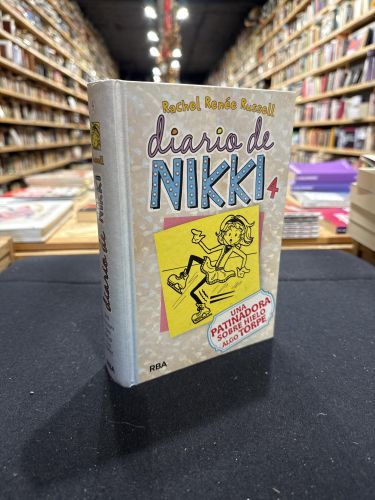 Portada do libro de Diario de Nikki 4 - Una patinadora sobre hielo algo torpe