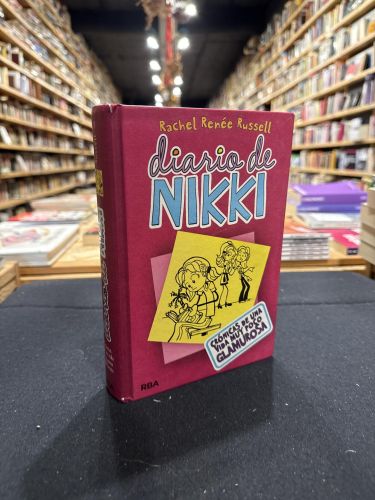 Portada do libro de Diario de Nikki 1: Crónicas de una vida muy poco glamurosa