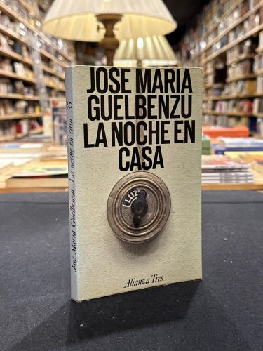 Portada do libro de La noche en casa