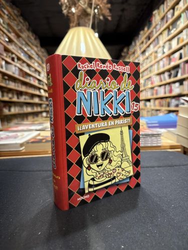 Portada do libro de Diario de Nikki 15 - ¿¡Aventura en París!?