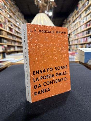 Portada del libro de Ensayo sobre la poesía gallega contemporánea