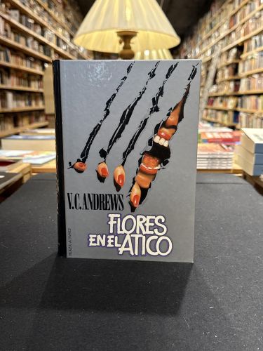 Portada do libro de Flores en el ático