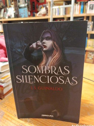 Portada do libro de GUINALDO Sombras silenciosas
