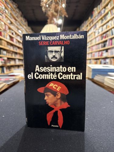 Portada do libro de Asesinato en el Comité Central