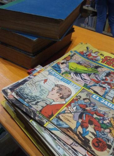 Portada do libro de EL CAPITAN TRUENO. DEL 1 AL 220. FALTA 215. NUMERO 149 Y 156 DAÑADO