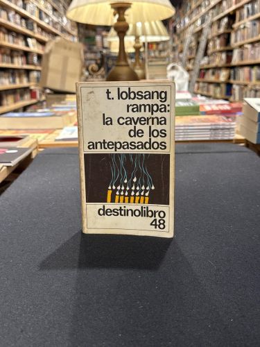 Portada do libro de La caverna de los antepasados