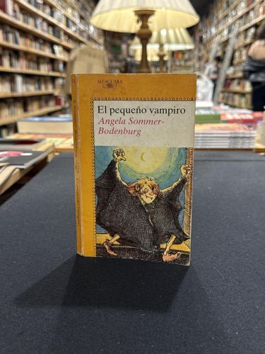 Portada do libro de EL pequeño vampiro