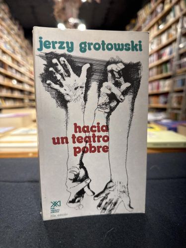 Portada do libro de Hacia un teatro pobre