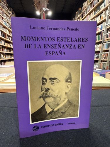 Portada do libro de Momentos estelares de la enseñanza en España