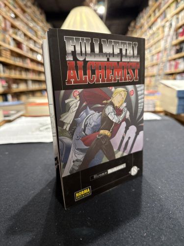 Portada do libro de FULLMETAL ALCHEMIST 18
