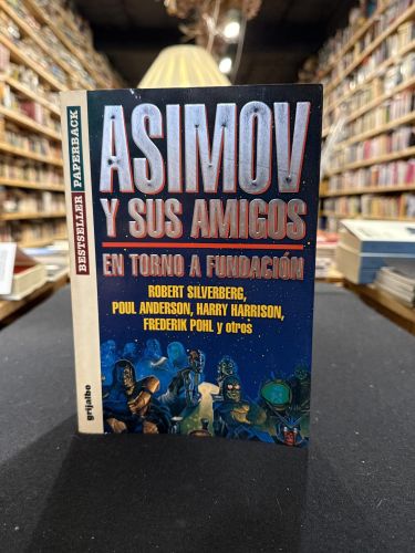 Portada do libro de Asimov y sus amigos