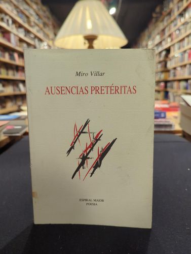 Portada del libro de Ausencias pretéritas