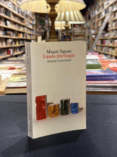 Portada do libro de España plurilingüe