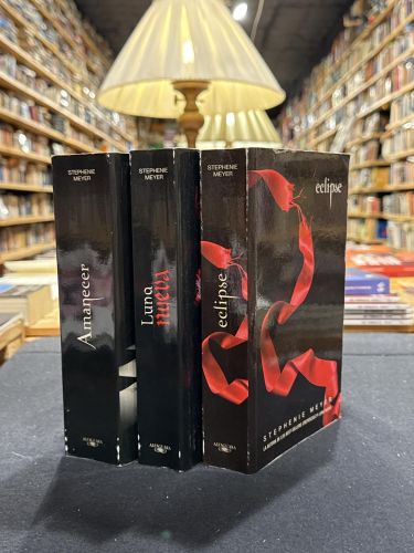 Portada del libro de Saga Crepúsculo. 3 vol