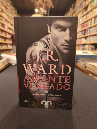 Portada do libro de Amante Vengado (La Hermandad de la Daga Negra 7)