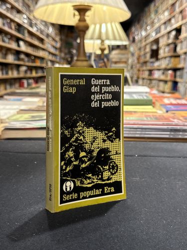 Portada do libro de Guerra del pueblo, ejército del pueblo
