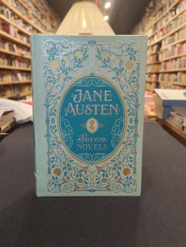 Portada do libro de Seven novels