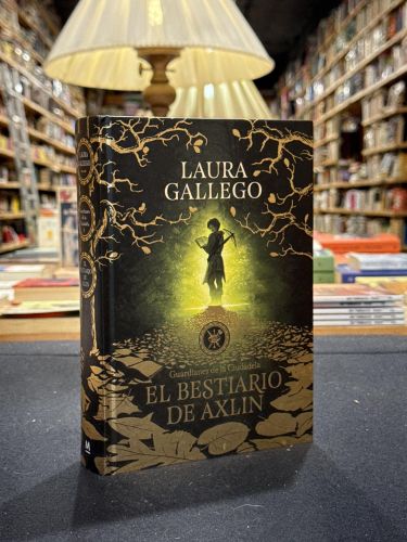 Portada do libro de El bestiario de Axlin (Guardianes de la Ciudadela 1)