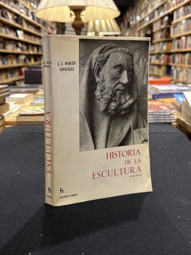 Portada do libro de Historia de la escultura