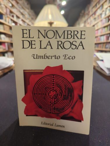Portada do libro de El nombre de la rosa
