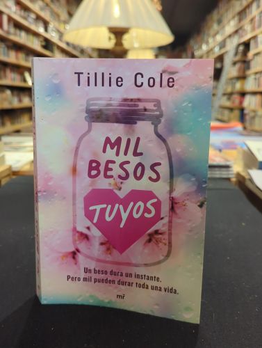 Portada do libro de Mil besos tuyos