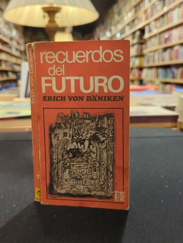 Portada del libro de Recuerdos del futuro