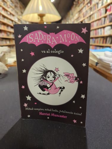Isadora Moon 1 - Isadora Moon va al colegio