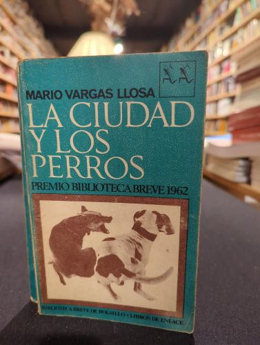 Portada del libro de La ciudad de los perros