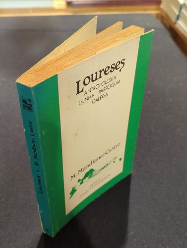 Portada do libro de Loureses. Antropoloxía dunha parroquia galega