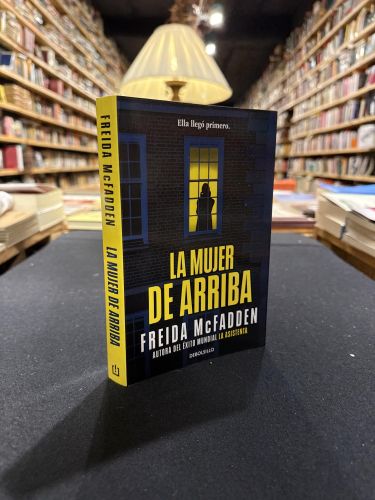 La mujer de arriba
