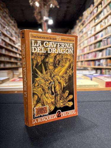 Portada do libro de La caverna del dragón