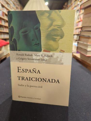 Portada do libro de España traicionada