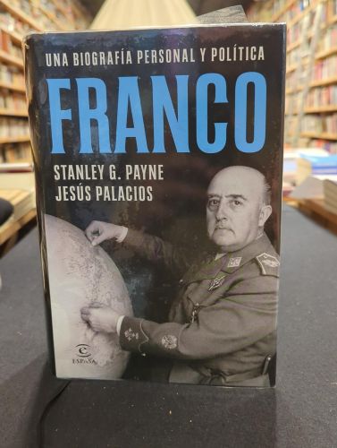 Portada do libro de Franco, una biografía personal y política