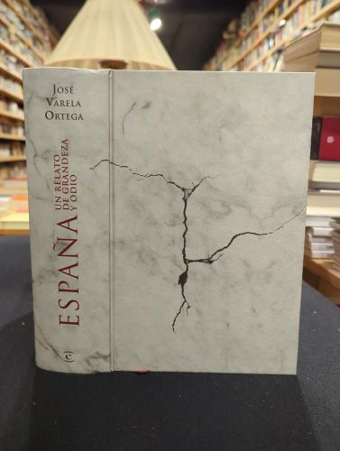 Portada do libro de España, un relato de grandeza y odio
