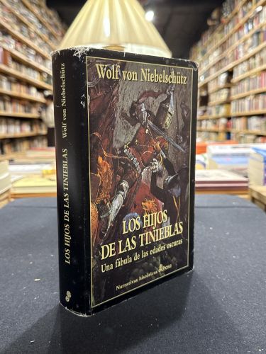 Portada do libro de Los hijos de las tinieblas