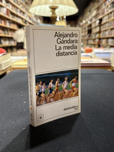 LA MEDIA DISTANCIA