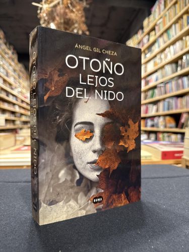 Portada do libro de Otoño lejos del nido