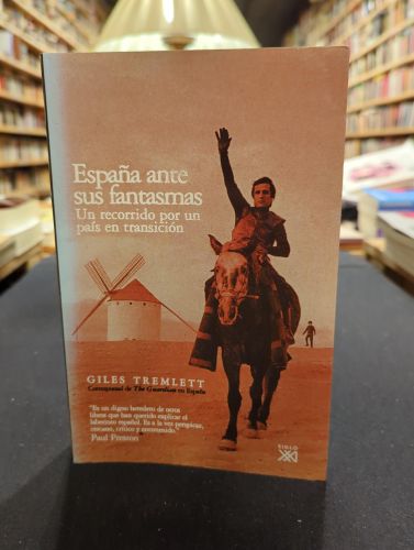 Portada do libro de España ante sus fantasmas
