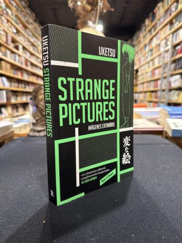Portada do libro de Strange pictures (Strange Books)