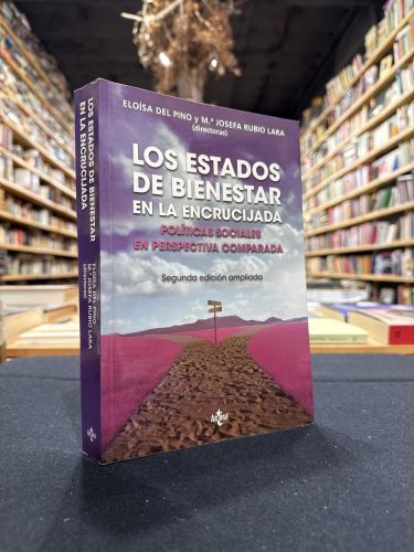Portada do libro de Los Estados de Bienestar en la encrucijada