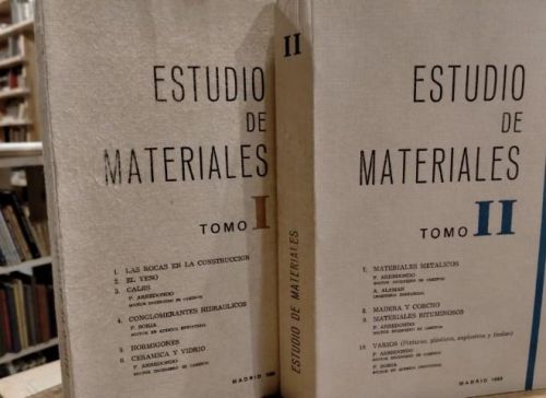 Portada do libro de Estudio de materiales (1983)