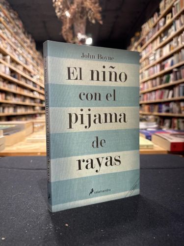 Portada do libro de El niño con el pijama de rayas
