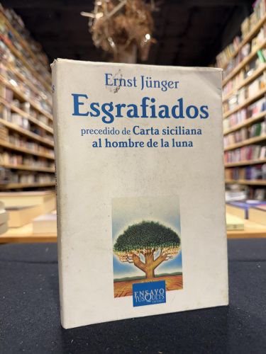 Portada do libro de Esgrafiados precedido de Carta siciliana al hombre de la luna