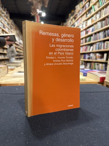 Portada do libro de Remesas, género y desarrollo