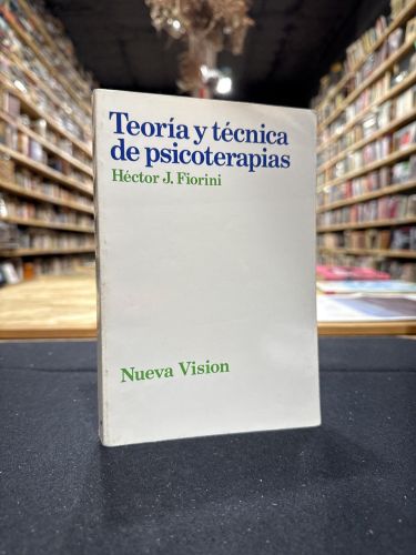 Portada do libro de Teoría y técnica de psicoterapias
