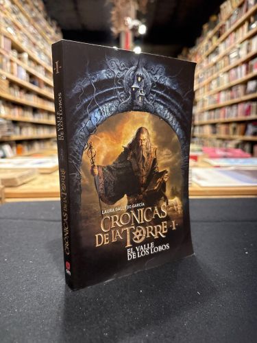 Portada do libro de Crónicas de la Torre I. El Valle de los Lobos